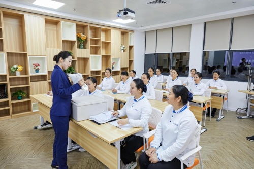 輕喜到家 互聯網自營家政如何顛覆傳統中介模式